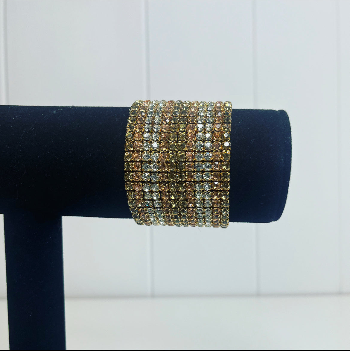 Bangle, Sophia