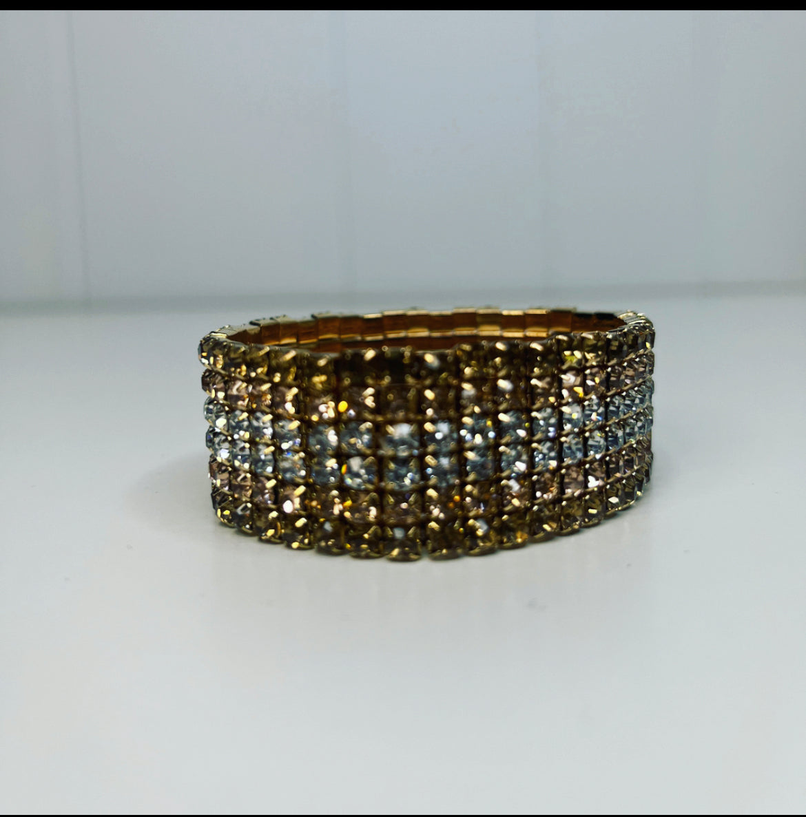 Bangle, Sophia